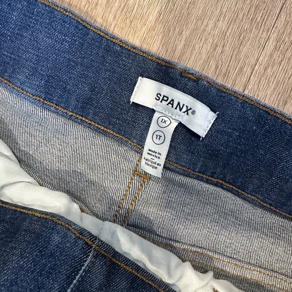 SPANXshape™ Original EveryWear Wide Leg Jeans | Authentic Blue Petite / 1X - Picture 2 of 2